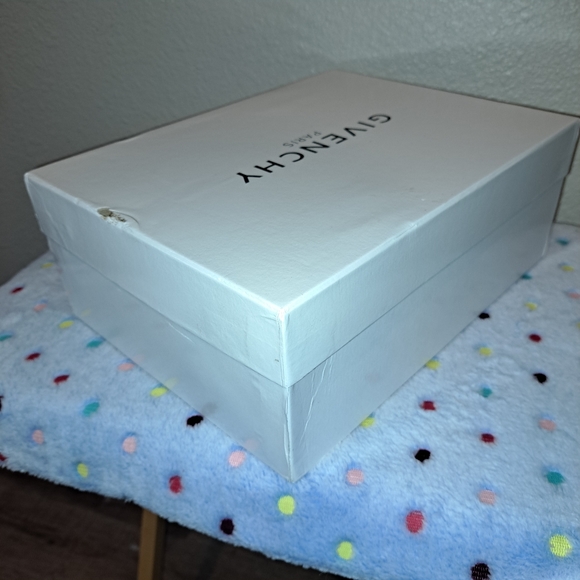 Givenchy Shoe Box (Empty) and dustbags - Picture 3 of 14